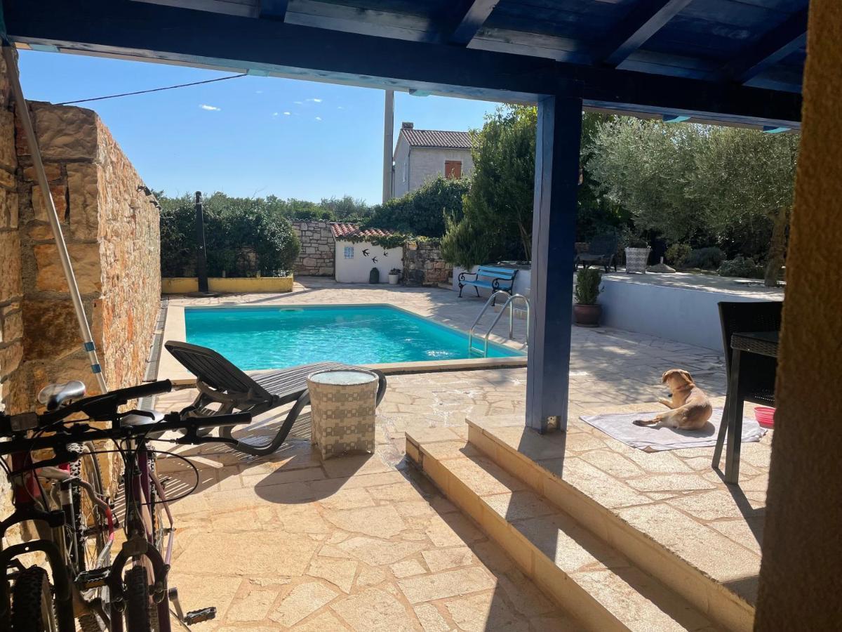 Holiday Home Ava1 With Pool & Holiday Home Ava2 With Whirlpool Baderna Exteriör bild