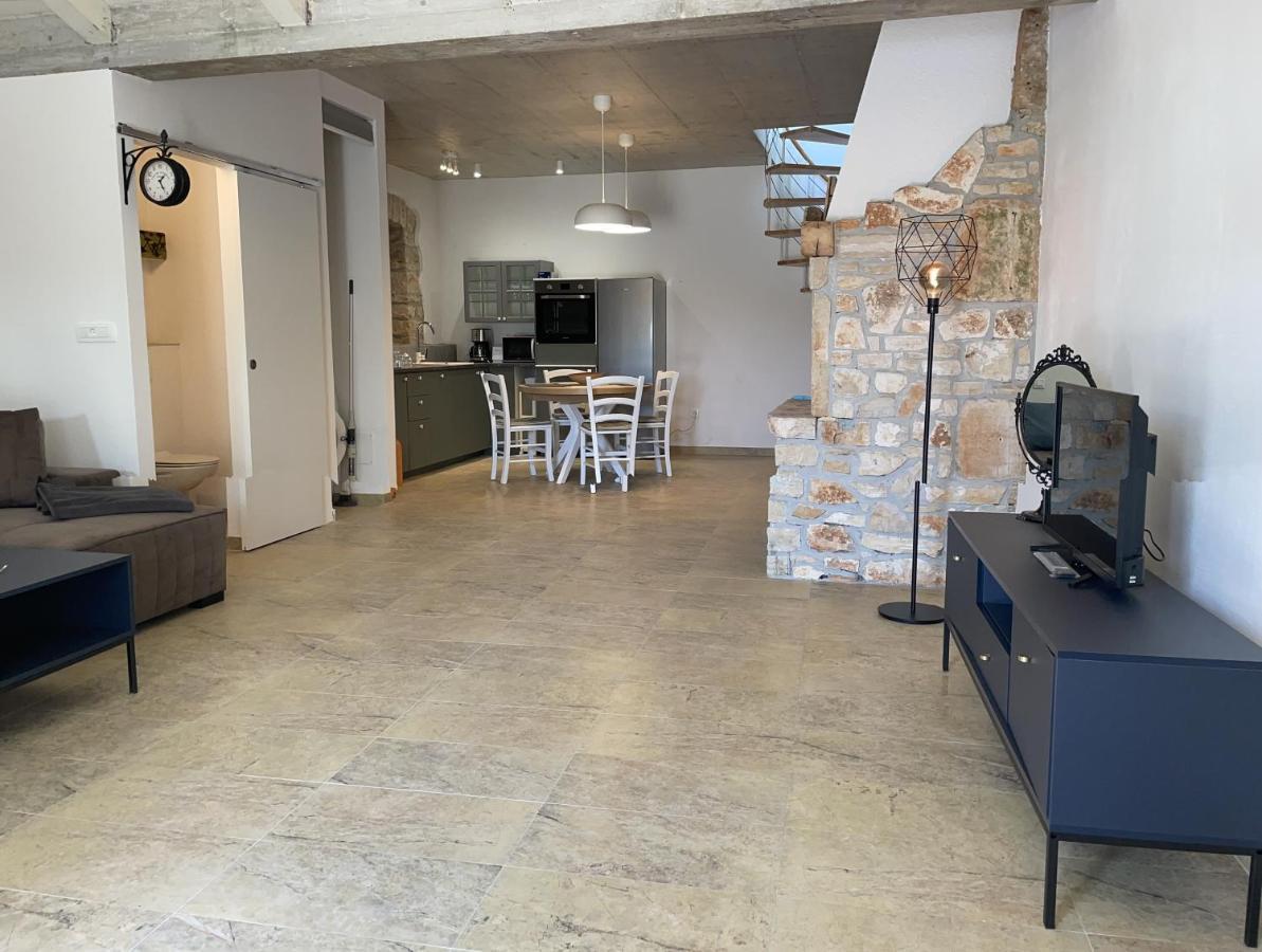 Holiday Home Ava1 With Pool & Holiday Home Ava2 With Whirlpool Baderna Exteriör bild