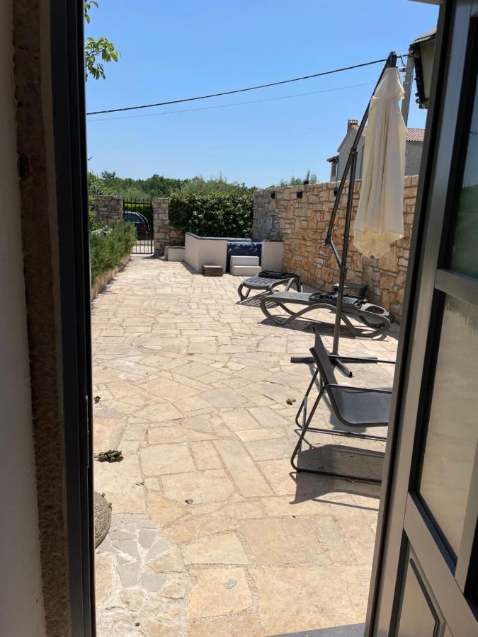 Holiday Home Ava1 With Pool & Holiday Home Ava2 With Whirlpool Baderna Exteriör bild