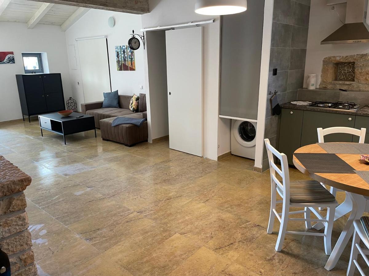 Holiday Home Ava1 With Pool & Holiday Home Ava2 With Whirlpool Baderna Exteriör bild