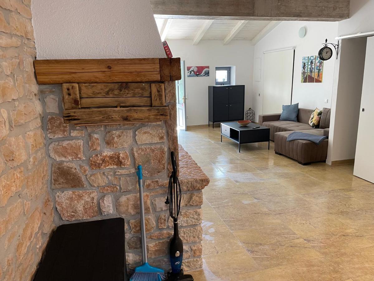 Holiday Home Ava1 With Pool & Holiday Home Ava2 With Whirlpool Baderna Exteriör bild